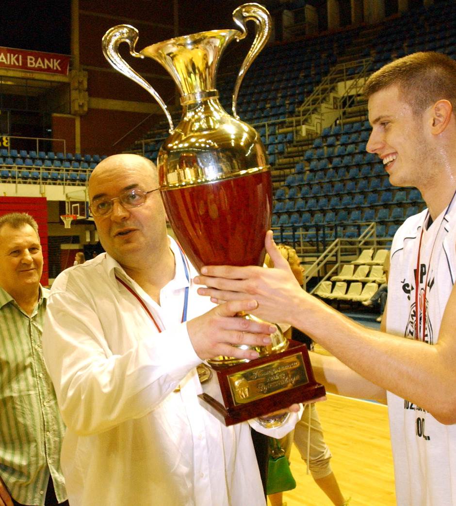 Ko je žena Duška Vujoševića?