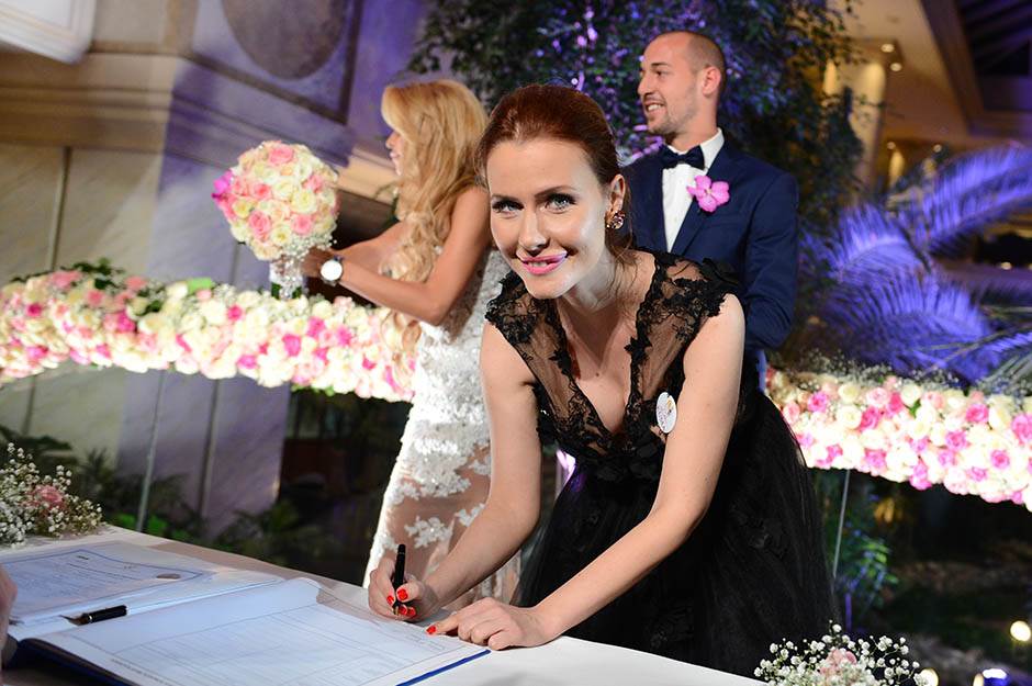 Snežana Borjan plakala na dan venčanja, muž joj rekao da izgleda kao baba