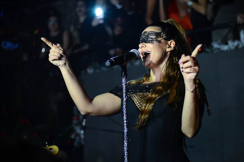 Ana Nikolić Rasta automobil