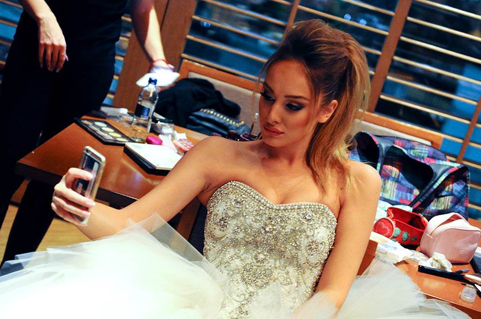 luna djogani plasticne operacije