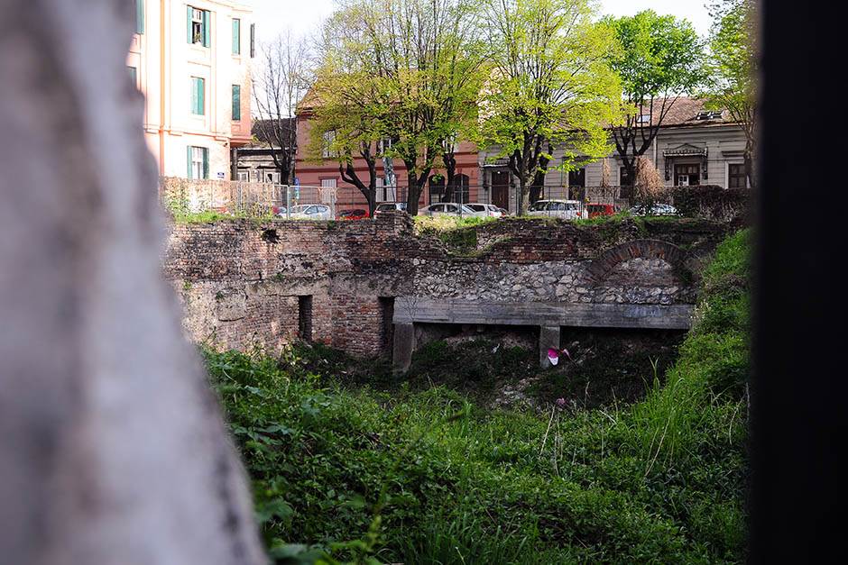 Istorija -  Bombardovanje Beograda - Stradanje Narodne biblioteke