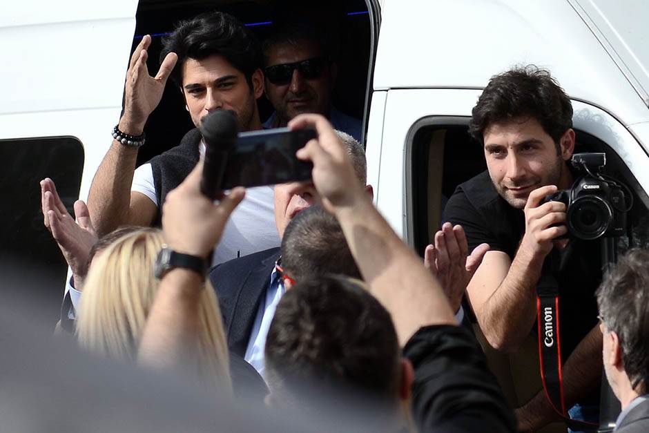 Bali beg Burak Ozdživit obrijao brkove