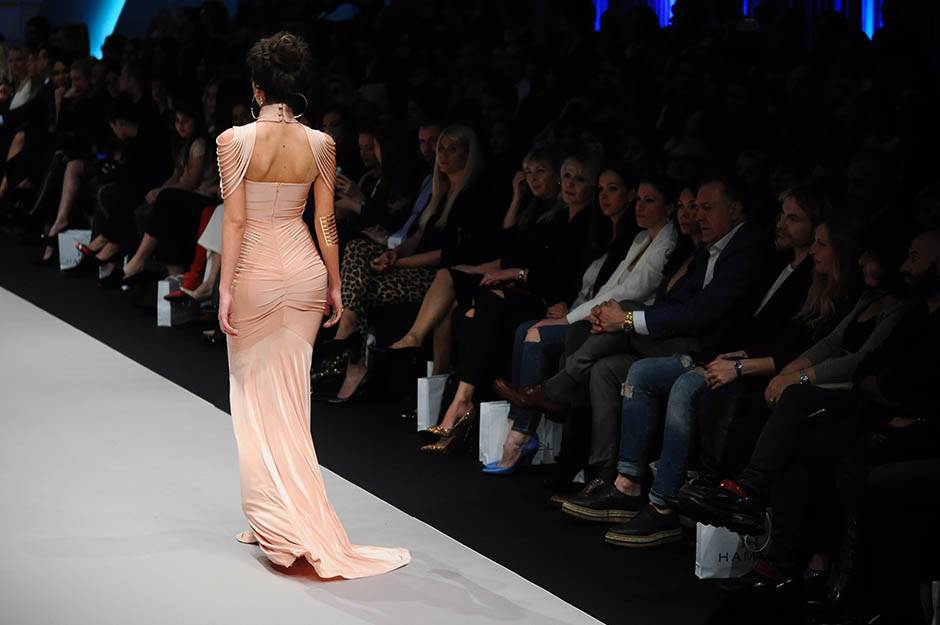 Melina Džinović tražila da joj biznismen kupi avion?