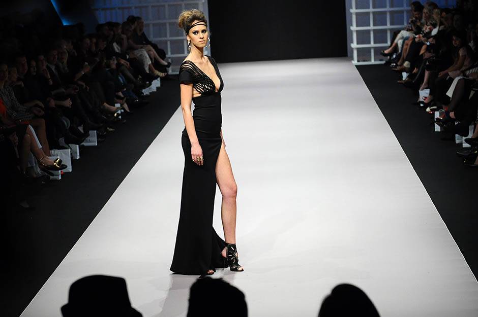 Melina Džinović tražila da joj biznismen kupi avion?