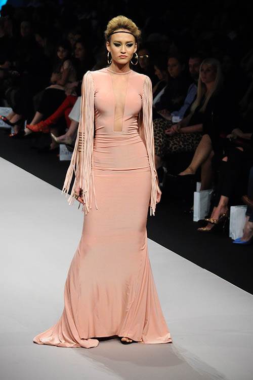 Melina Džinović tražila da joj biznismen kupi avion?