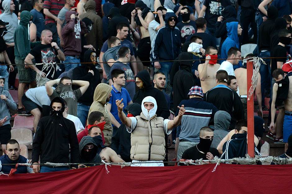 Ubistva među navijačima u Srbiji