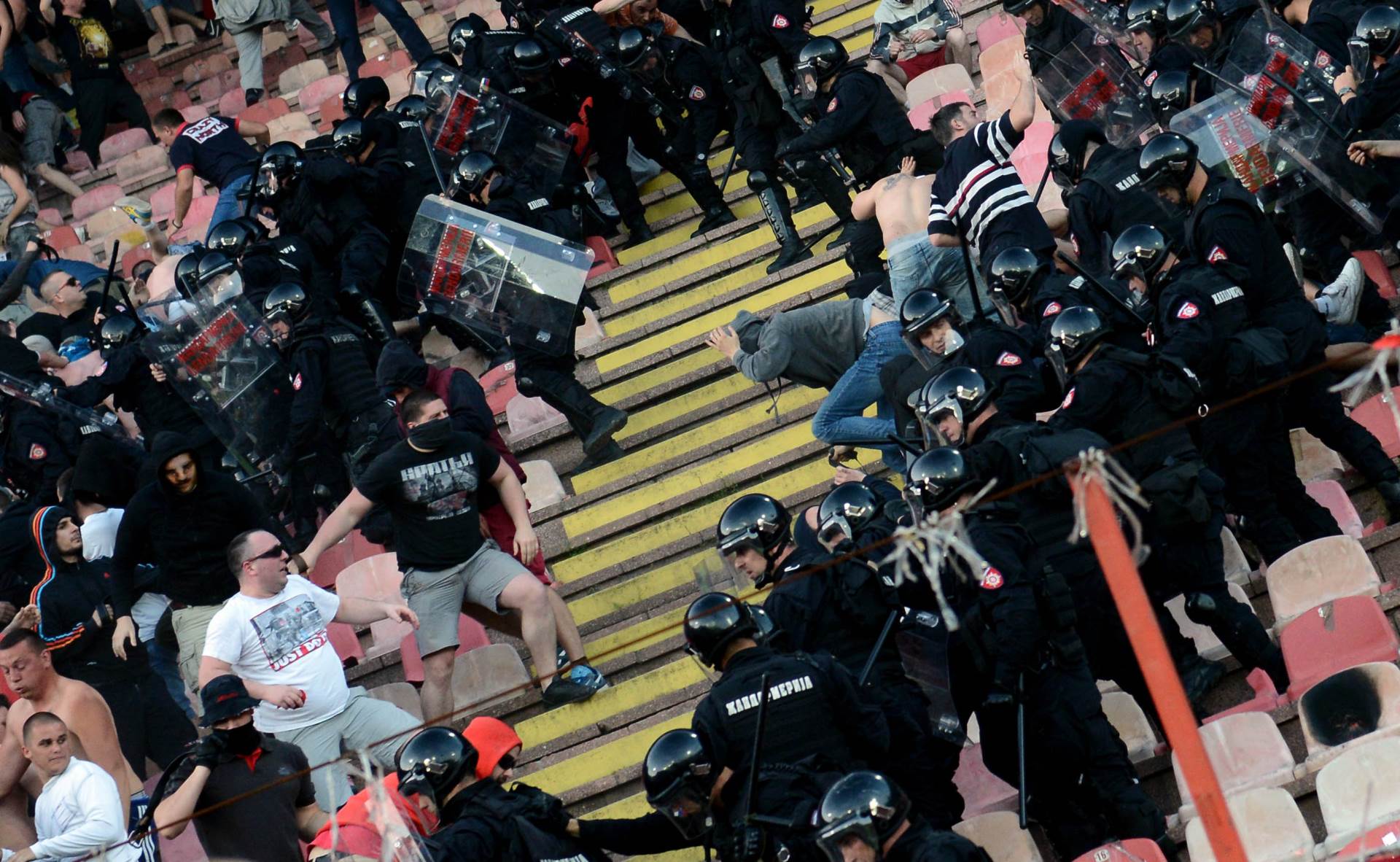 Ubistva među navijačima u Srbiji