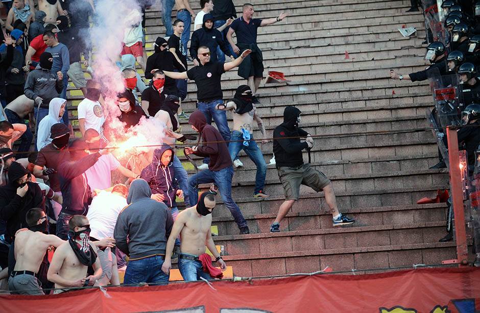 Ubistva među navijačima u Srbiji