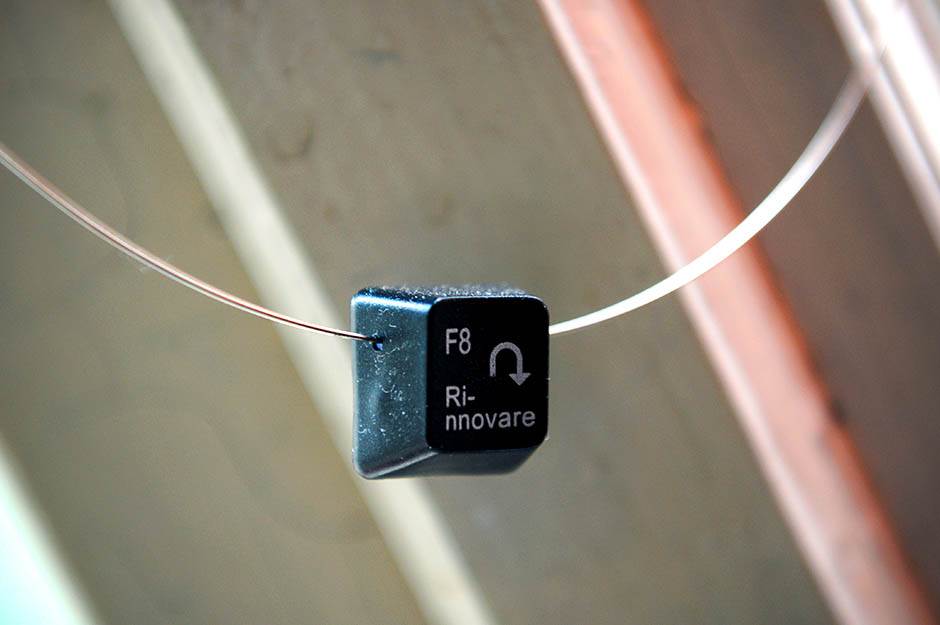 Zid u Hilandarskoj ulici gde Beograđani ostavljaju stvari bivših ljubavi