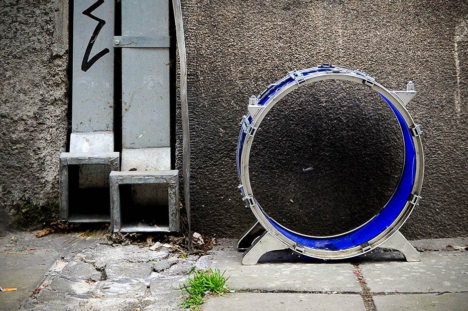 Zid u Hilandarskoj ulici gde Beograđani ostavljaju stvari bivših ljubavi