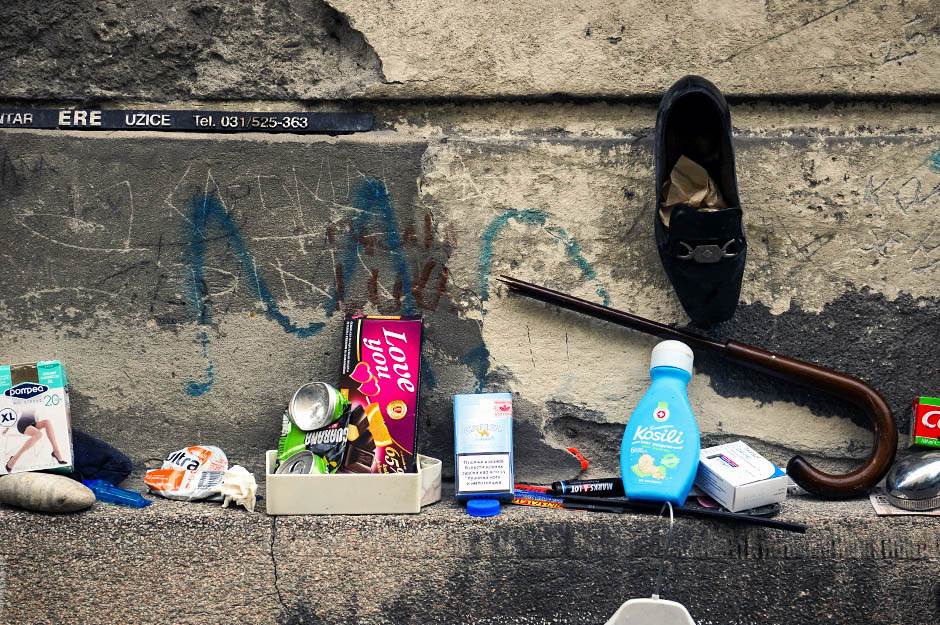 Zid u Hilandarskoj ulici gde Beograđani ostavljaju stvari bivših ljubavi