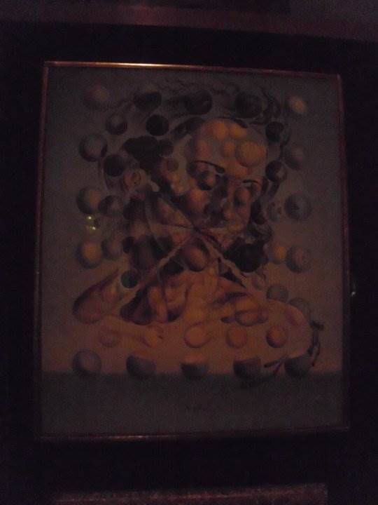 Joko Ono platila 10000 dolara za dlaku iz brkova Salvadora Dalija?