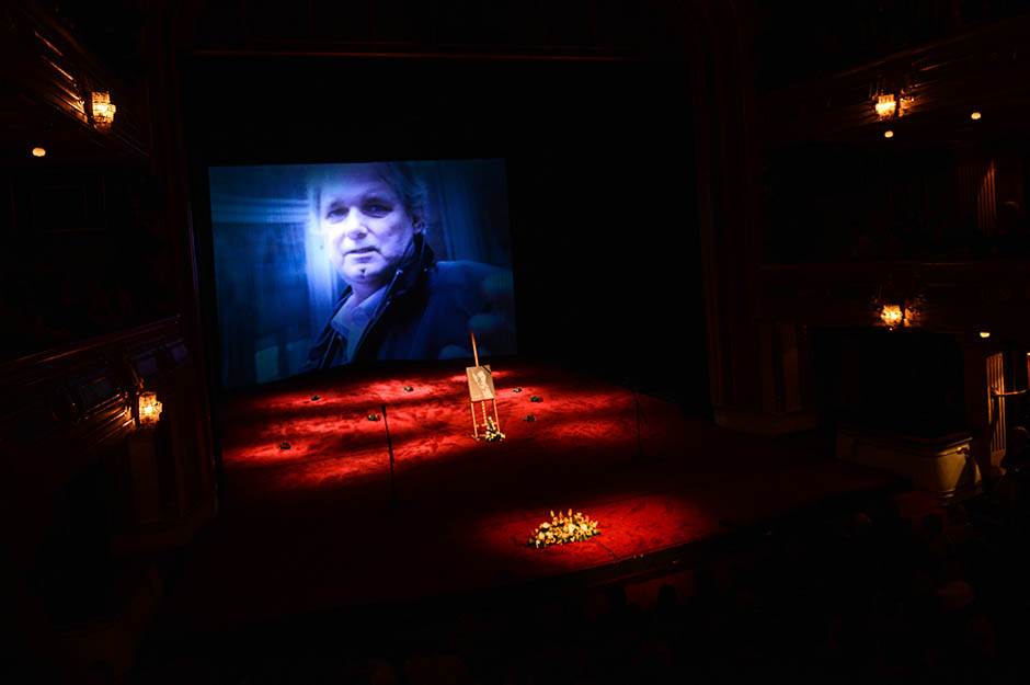 manda supruga anja mandic prica o trenutku kada je pozlilo glumcu