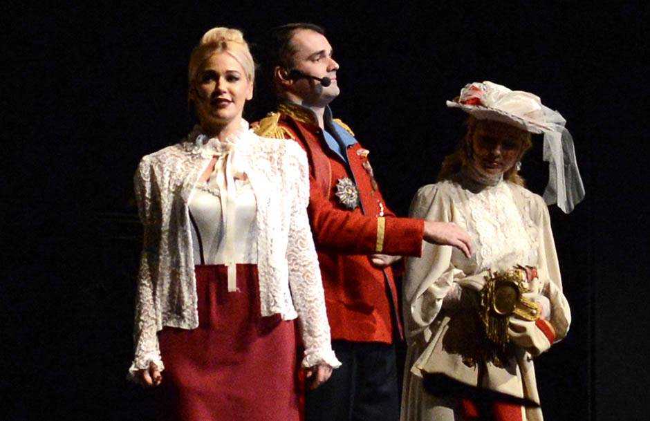 Nataša Bekvalac glumica predstava Tajna Crne ruke