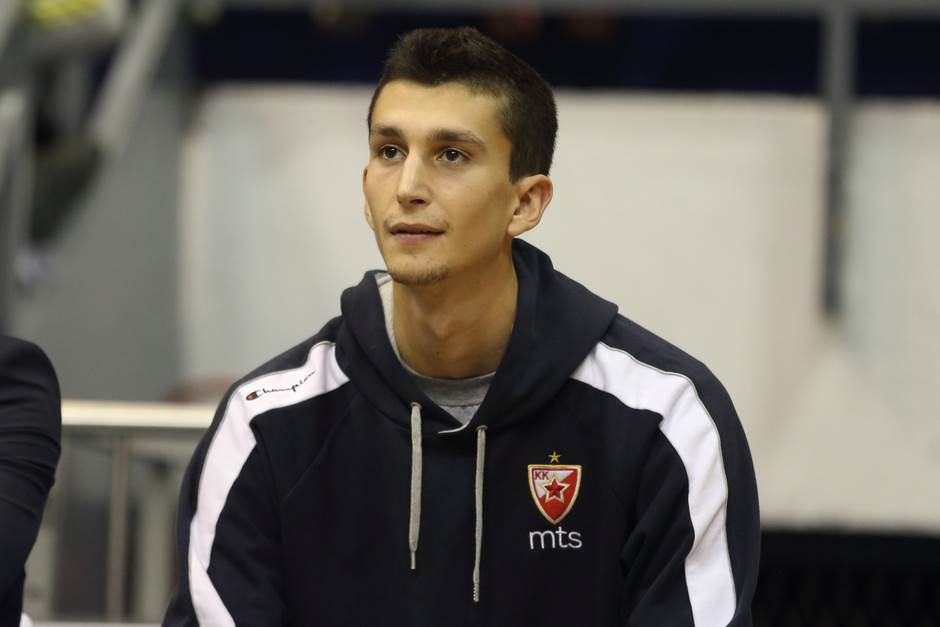 Petar Rakićević koš sa pola terena za pobedu Vojvodine