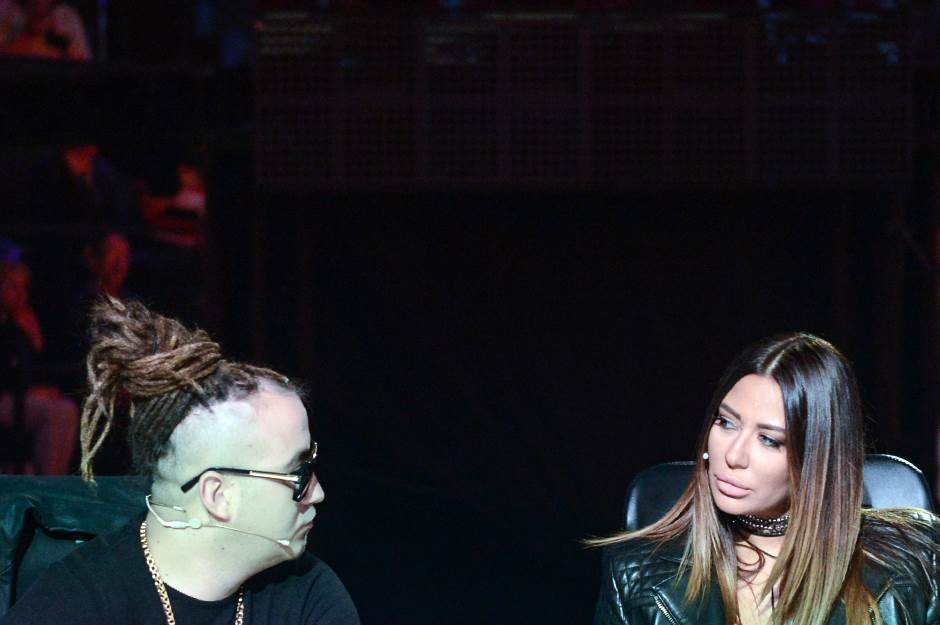 Ana Nikolić Rasta automobil