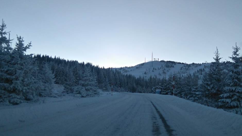 Koliko košta zimovanje i skijanje u Srbiji