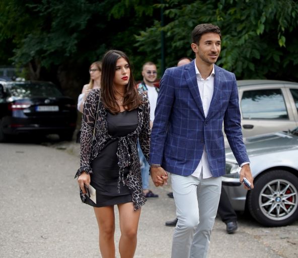 aleksandar mitrovic svadba peva jelena kostov