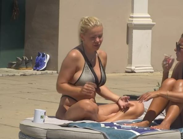 Sanja Stanković u bikiniju