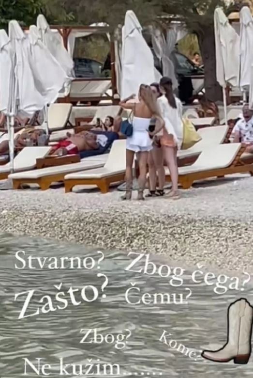 Devojka došla u čizmama na plažu