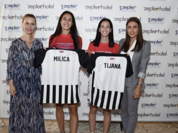 Tijana Bogdanović i Milca Mandić dobile poklon od FK Partizan