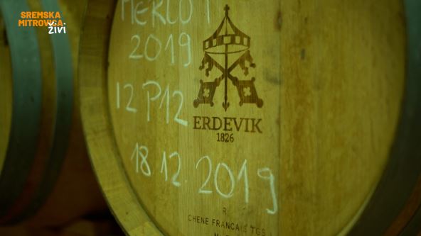 _- 16x9.00_00_44_15.Still038