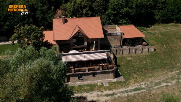 _- 16x9.00_00_23_23.Still035 (1)