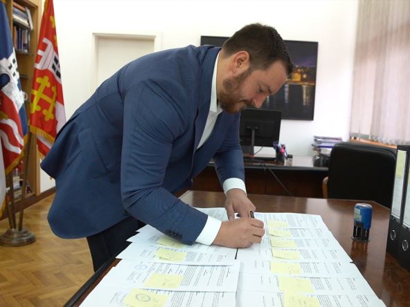 potpisivanje ugovora 1