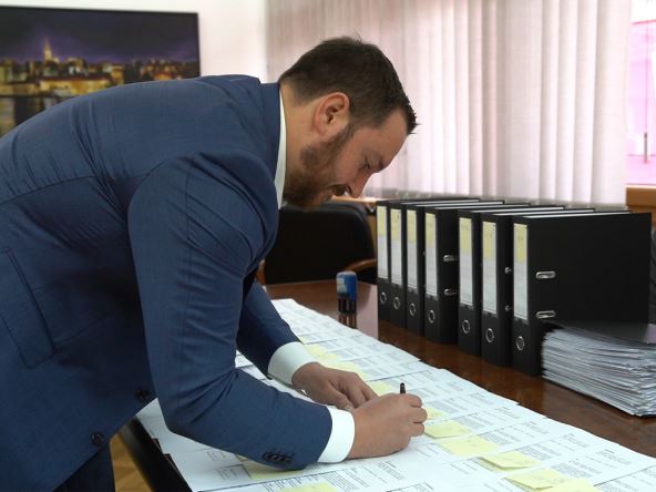 potpisivanje ugovora 3