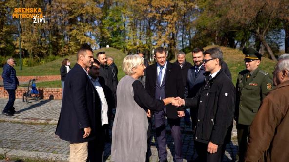 Oslobođenje Sremske Mitrovice (1).jpg