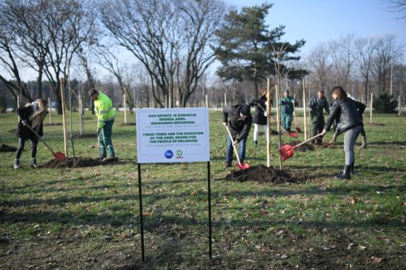 Ariel podržava sadnju 2.jpg