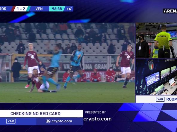 VAR na meču Torino Venecija