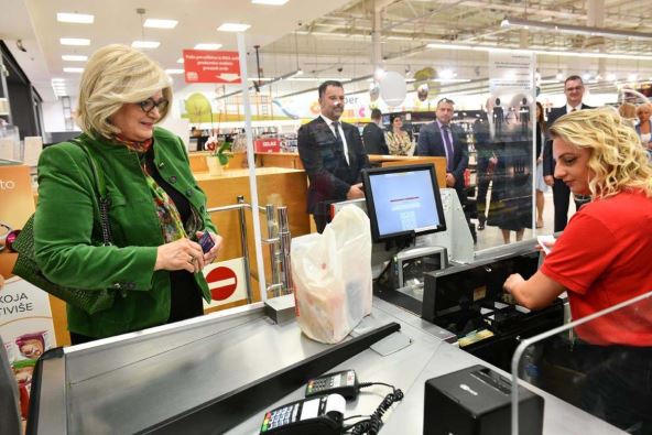 Guverner NBS  (2).jpg