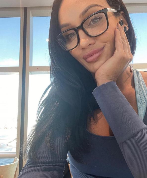 hayley vernon-2.jpg