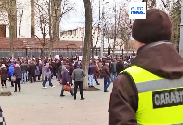 Moldavija protest.jpg