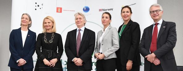 fotografija 1 - ambasadorka Danske Suzan Šajn, ministarka Tanja Miščević, ambasador Norveške Jern Eugen Jelstad, ministarka Dubravka Đedović, ambasadorka Švedske Anika Ben David, i ambasador Finske Kimo La.jpg