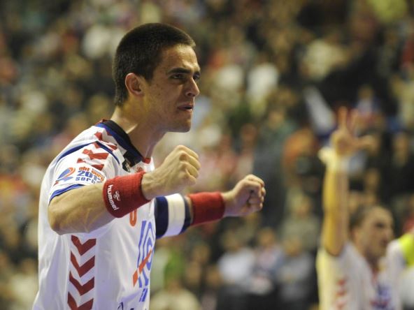 Srbin spasao život golmanu reprezentacije Hrvatske Ivanu Pešiću