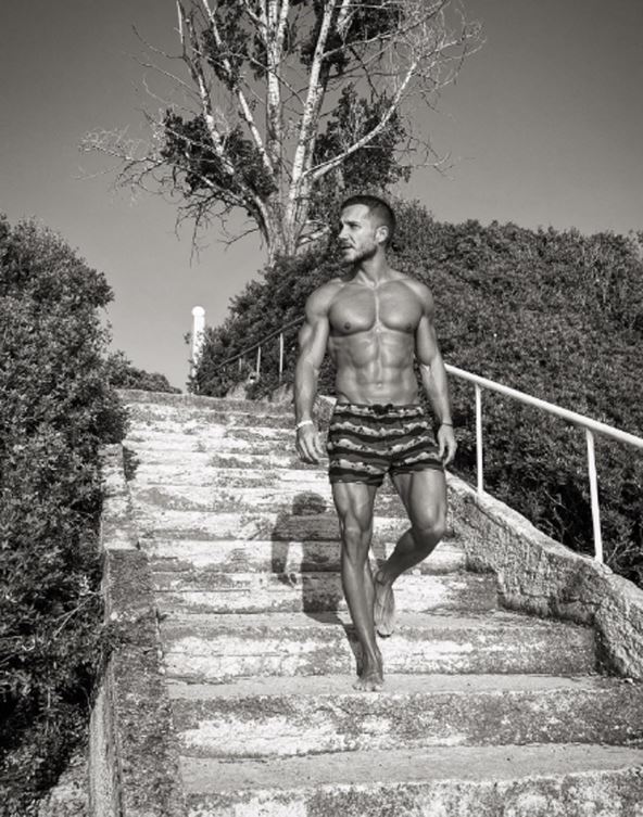 Saša Kovačević u kupaćem