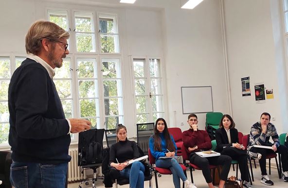 Miroslav Živković sa polaznicima 2.jpg