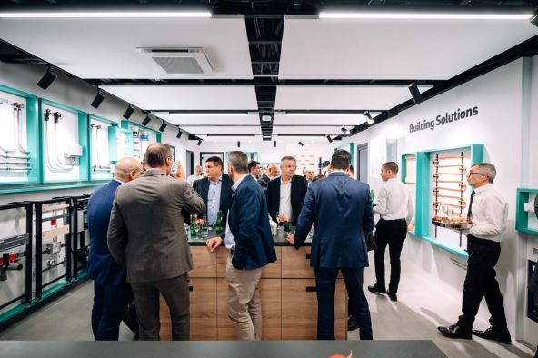 REHAU otvaranje salona u Beogradu.jpg