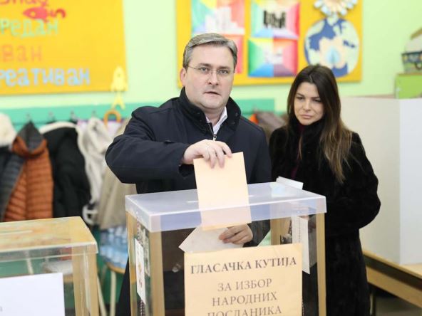 Nikola Selaković izbori glasanje 3.jpg