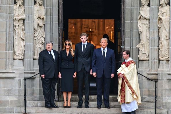 Baron Tramp Melanija (1).jpg