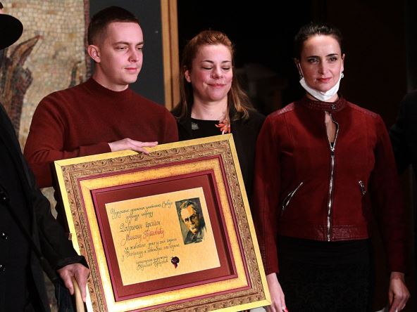 deca Laneta Gutovića preuzimaju Dobričin prsten