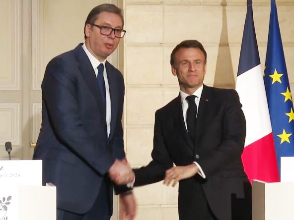 makron vucic.jpg