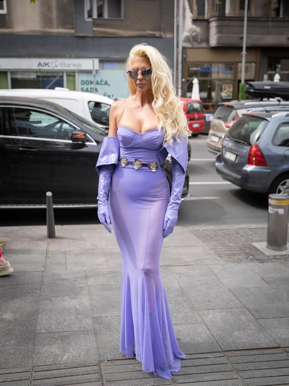 Jelena Karleuša je promenila "par" stvari na svom telu