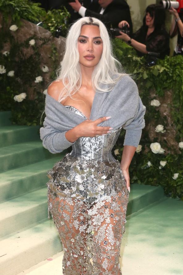 Sestre Kardašijan Met Gala 2024 (2).jpg