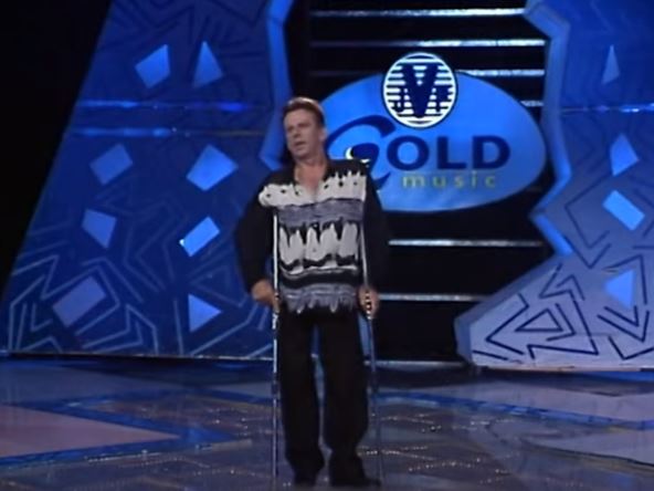 Srećko Šušić na štakama