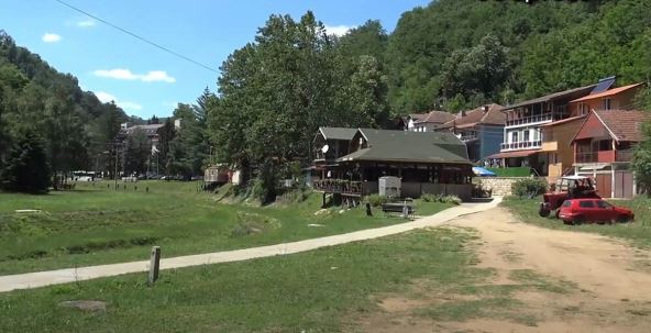 Sirijanska banja (1).jpg