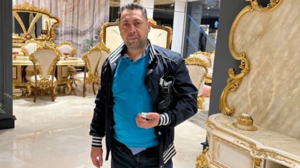 Džulijan Ademov.jpg