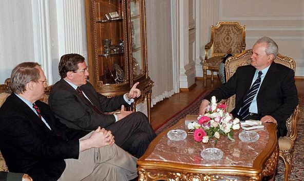 sastanak Slobodana Miloševića, Ričarda Holbruka u Belom dvoru (4).jpg